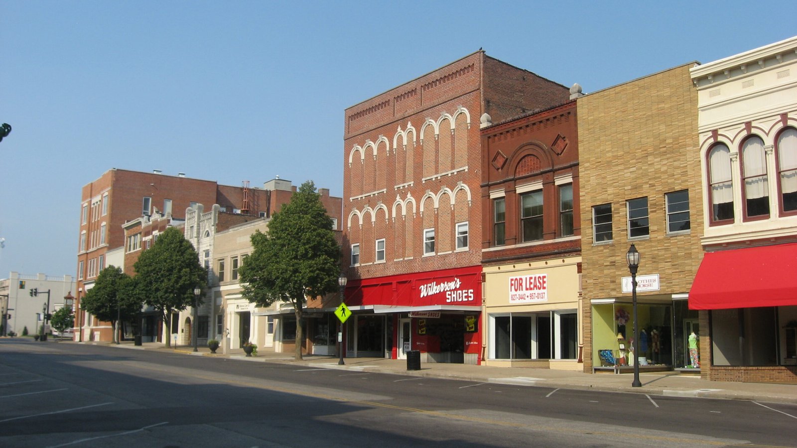 Henderson, KY Business Travel Guide: Airport Access, Wi-Fi & Meeting Amenities